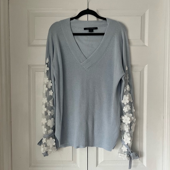 🦋 French Connection - Blogger Favorite V Neck Sweater w/ Floral Sleeves - Blue - Picture 1 of 8